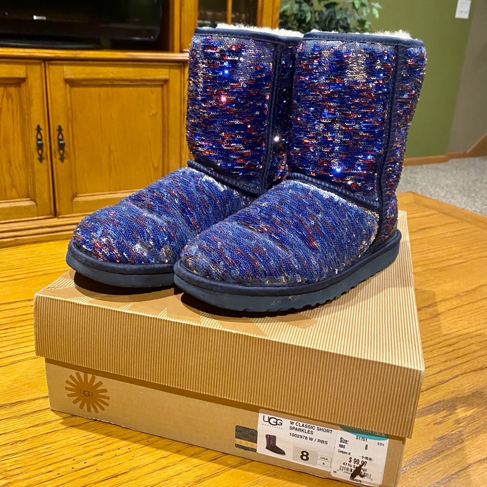 UGG Women’s Classic Short Sparkles Size 8